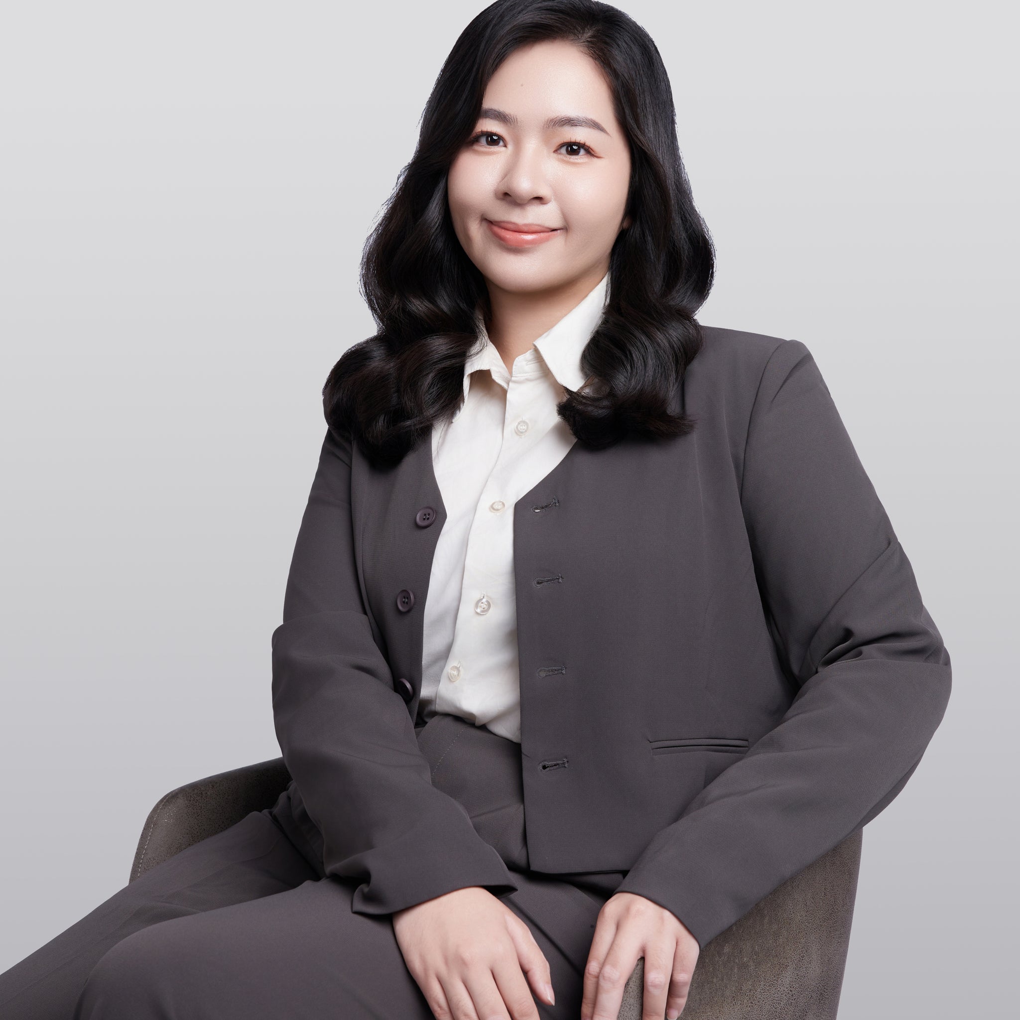 王婷律師